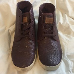 Vegan Leather Snakeprint Burgundy Toms